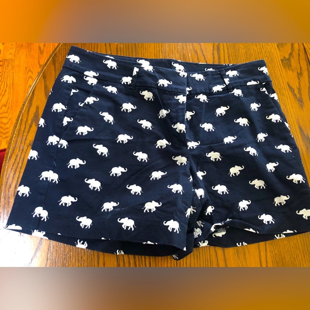 ANN TAYLOR Factory Blue & White ELEPHANTS Shorts  Size 2